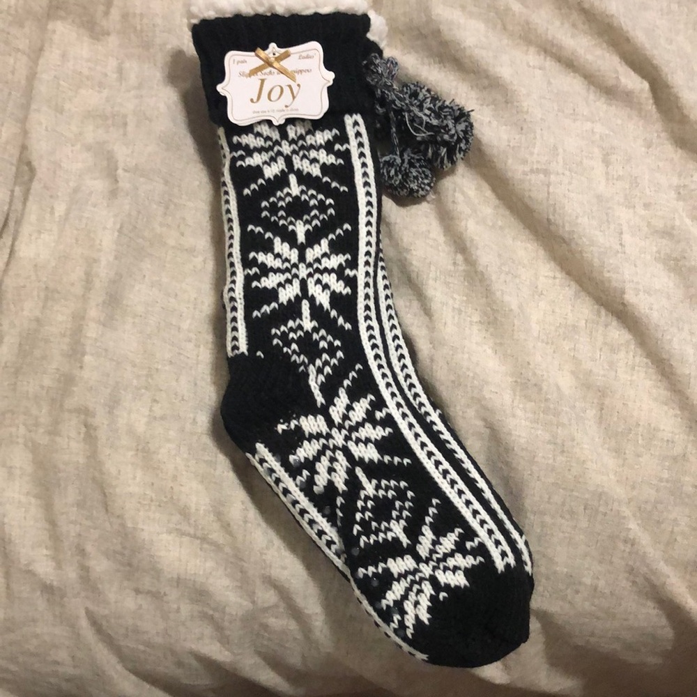 Black & White Slipper Socks (with Grippers)